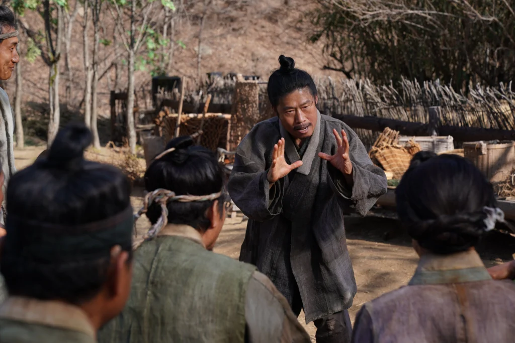 tai-sao-the-kings-warden-tro-thanh-phim-an-khach-nhat-han-quoc-8