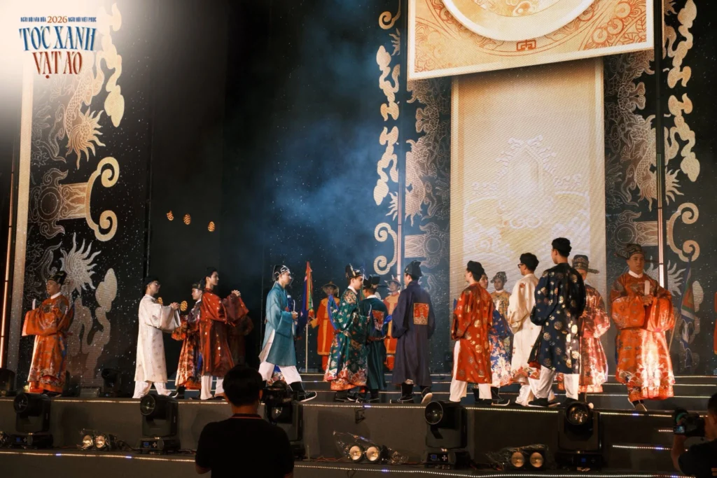 toc-xanh-vat-ao-ghi-dau-an-voi-mua-vi-9