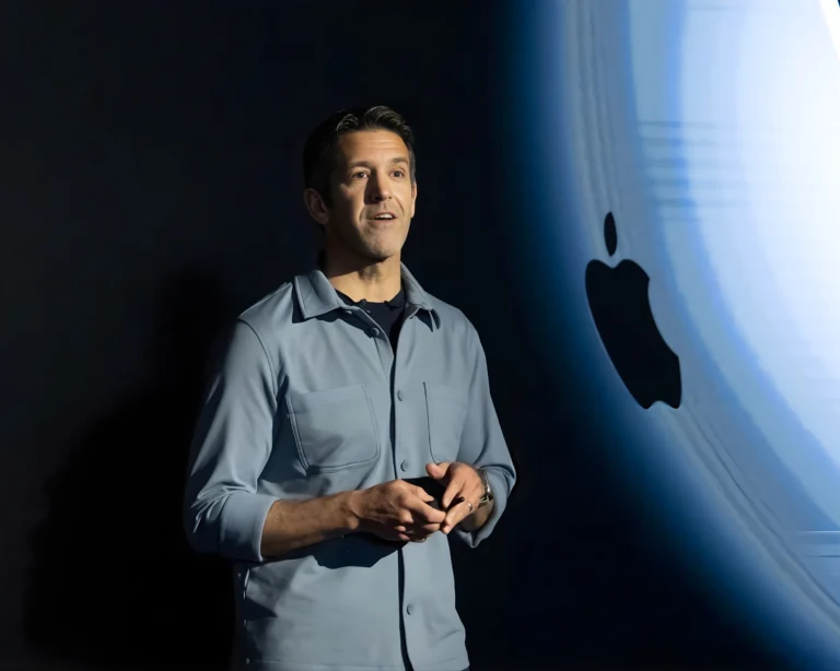 Apple dưới thời đại của John Ternus