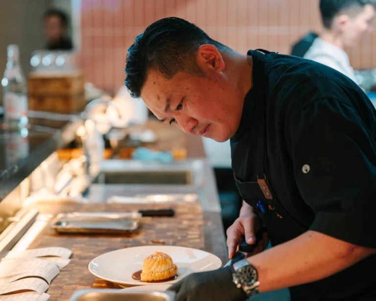 Đầu bếp Khải Vũ Kỷ luật và trách nhiệm là cốt lõi của người đầu bếp chuyên nghiệp