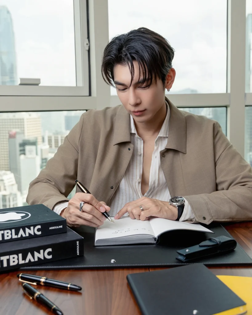 Montblanc và Mew Suppasit khai mở chương mới của nghệ thuật viết_1