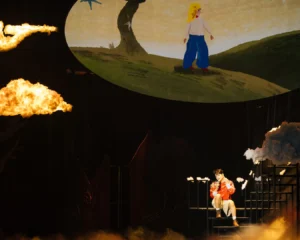 buitruonglinh-cung-gan-2-000-khan-gia-viet-10-nam-ruc-ro-thum