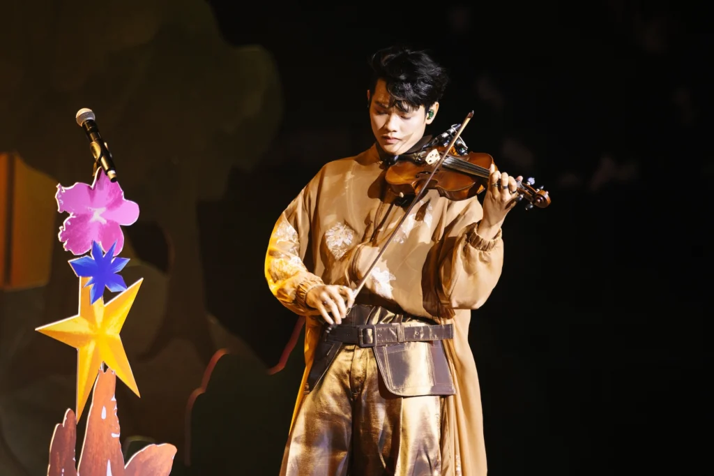 buitruonglinh-goi-tron-hanh-trinh-am-nhac-vao-live-concert-dau-tien-13