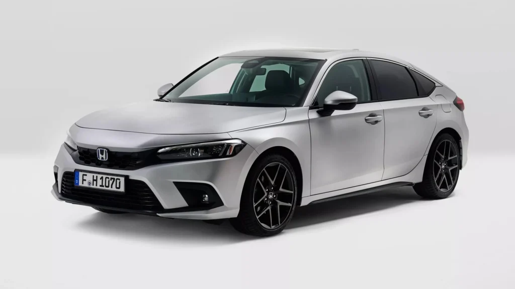 Giá Honda Civic 2026: Không rẻ, và Honda không cố rẻ