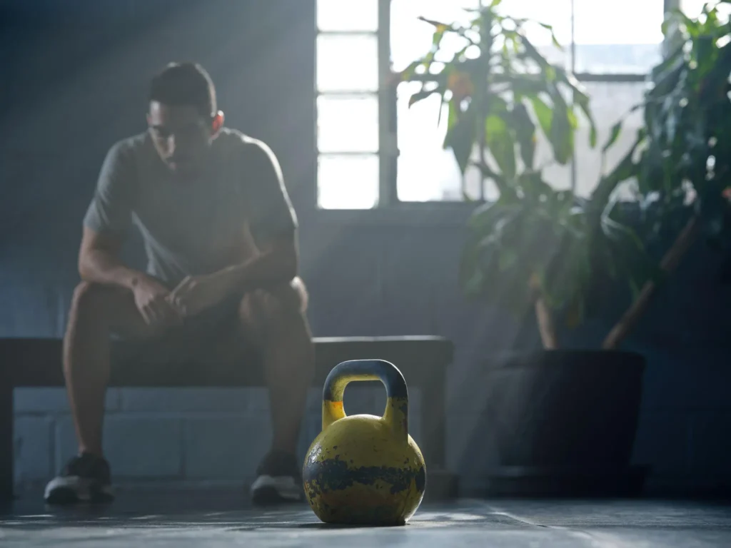 Vì sao testosterone giảm theo tuổi?