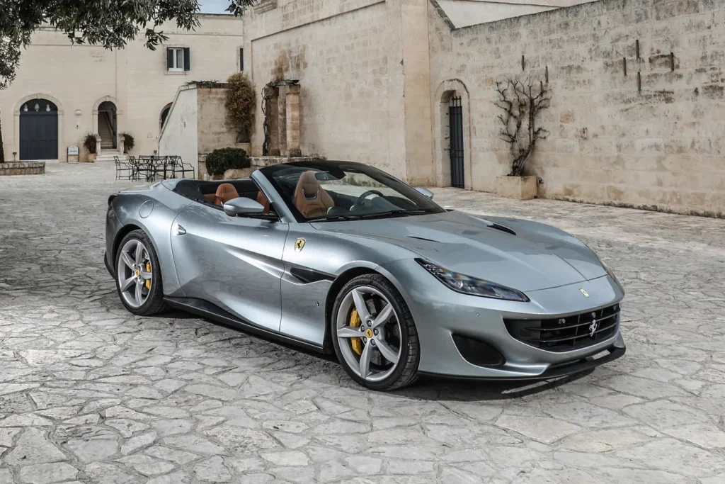 xe ô tô Ferrari

