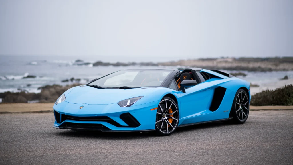 giá xe ô tô lamborghini Aventador