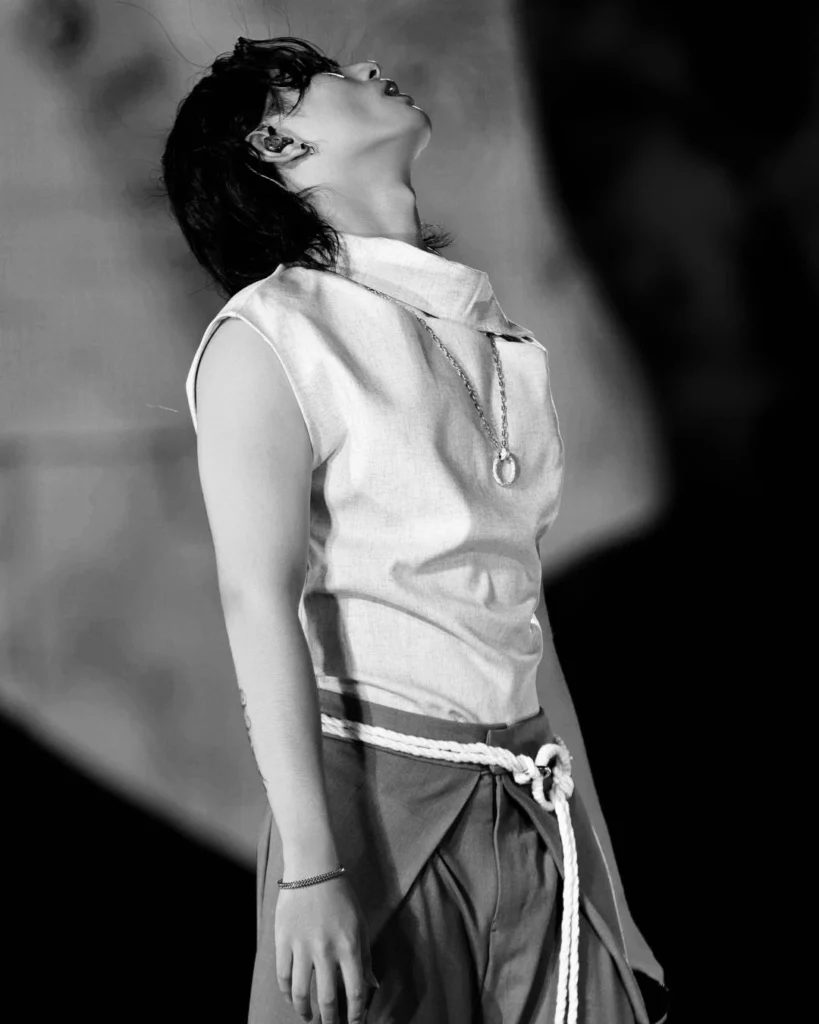 grey-d-tha-xich-live-performance-moi-hom-qua-sau-concert-xoay-tron-3