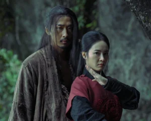 ho-linh-trang-si-va-bai-toan-kho-cua-phim-huyen-su-viet-thum