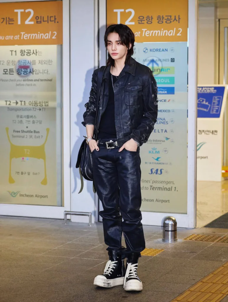 hyunjin-v-den-ly-hien-dien-trang-suc-gi-de-toa-sang-tu-san-bay-den-su-kien-2