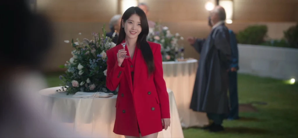 lieu-byeon-woo-seok-co-buoc-qua-hoai-nghi-dien-xuat-voi-perfect-crown-9