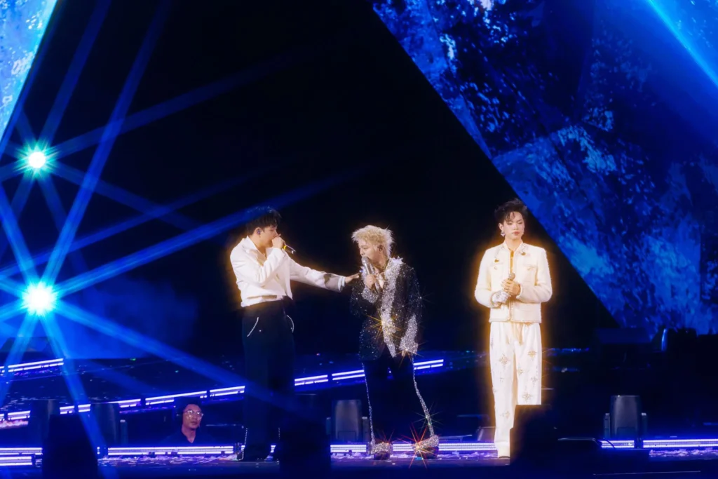 quang-anh-rhyder-concert-luminarhy-esquire-13