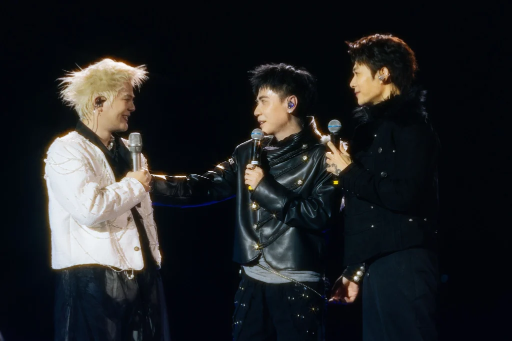 quang-anh-rhyder-concert-luminarhy-esquire-6