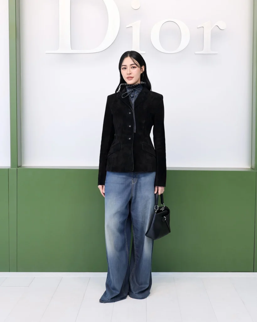 sao-thai-dang-viet-lai-ban-do-quyen-luc-tai-fashion-week-4