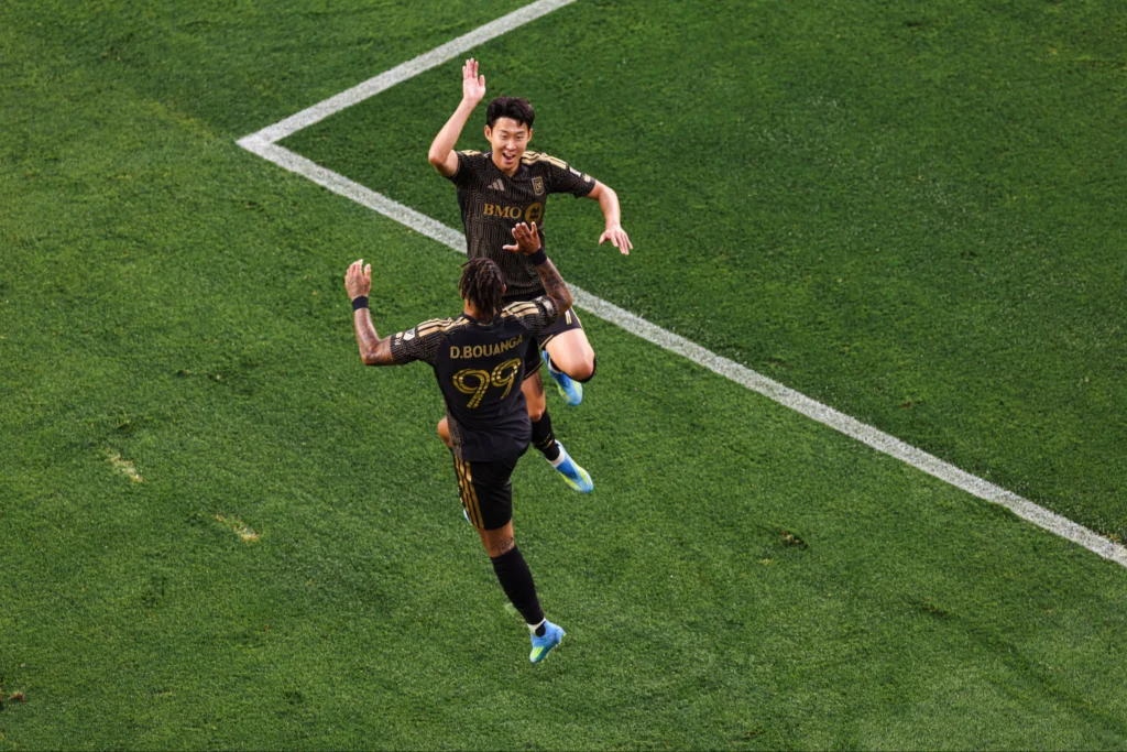 son-heung-min-hoi-ngo-g-dragon-sau-man-trinh-dien-lich-su-cho-lafc-2