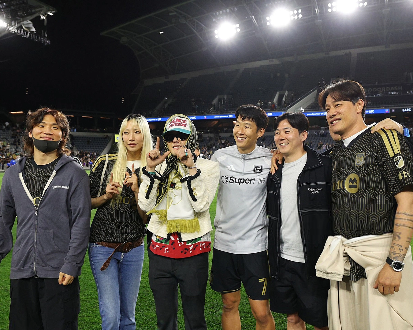 Son Heung Min hội ngộ G-Dragon sau màn trình LAFC