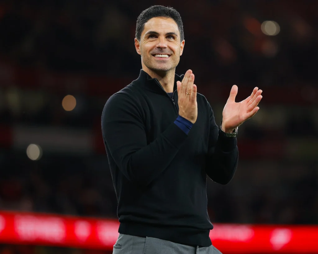 Bình minh khép lại 22 năm đằng đẵng chờ đợi của Arsenal_9