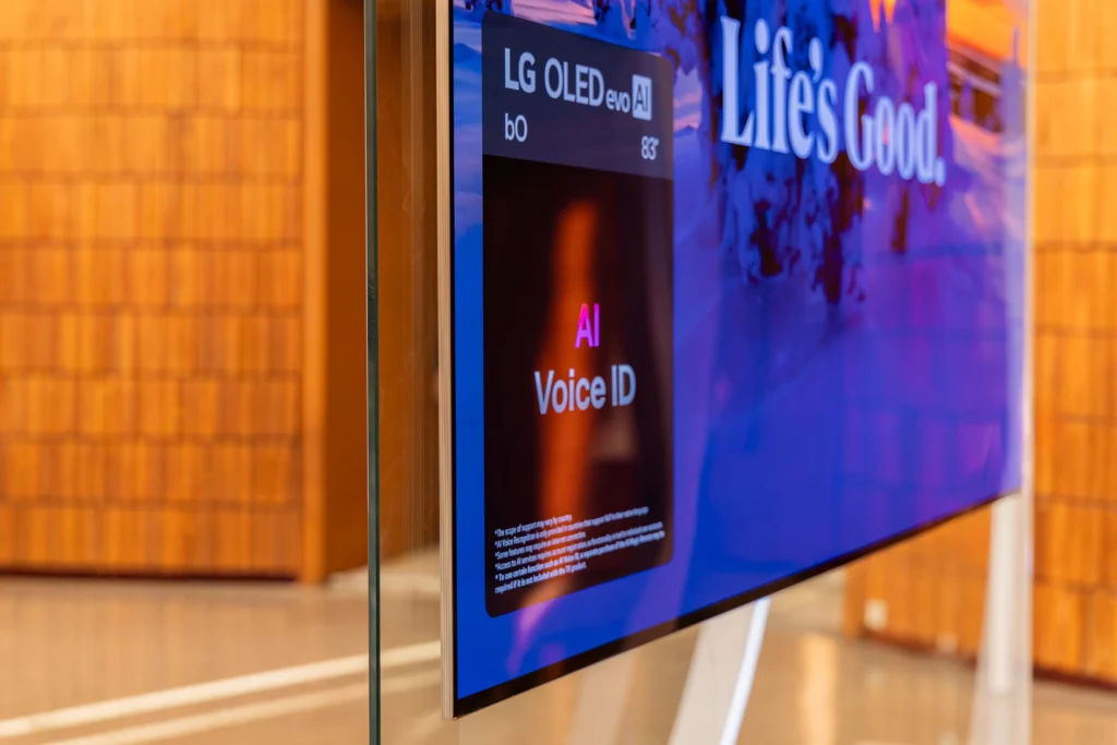 Đỉnh cao giải trí tại gia cùng TV dán tường mỏng nhất thế giới từ LG-2