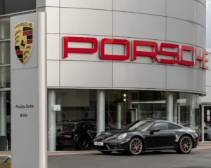 Porsche chấp nhận khai tử để tái sinh_1