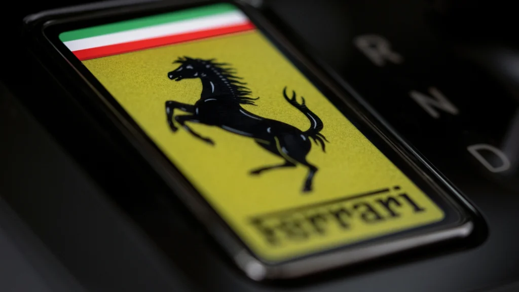 Siêu xe điện đầu tiên của Ferrari đã chính thức lộ diện_10