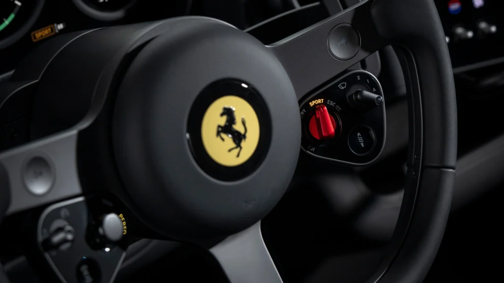Siêu xe điện đầu tiên của Ferrari đã chính thức lộ diện_9