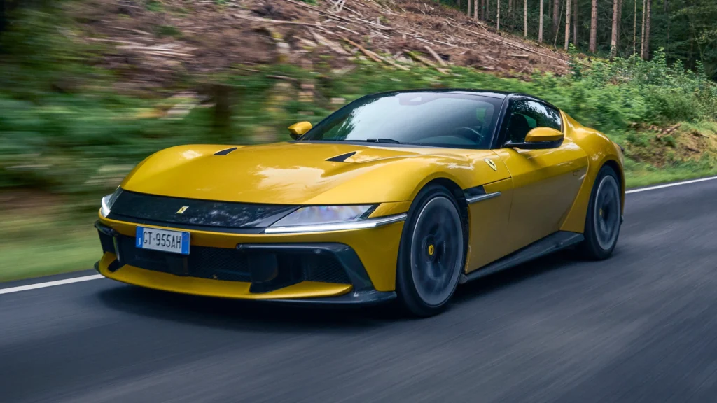 Lamborghini và Ferrari xe nào đắt hơn