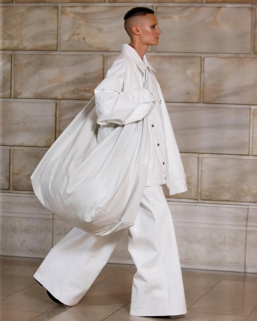 lvmh-ban-marc-jacobs-trong-thuong-vu-850-trieu-usd-2