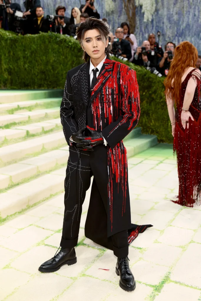 thai-tu-khon-dua-deadman-len-tham-do-met-gala-2026