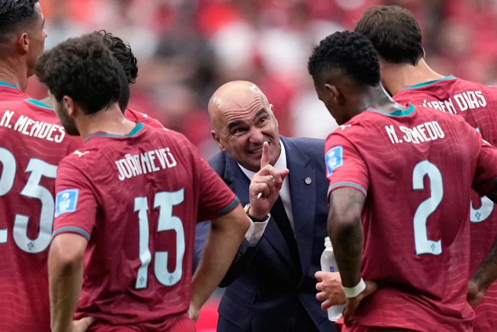Cách HLV Roberto Martinez giải mã hoàn hảo bài toán Ronaldo_2