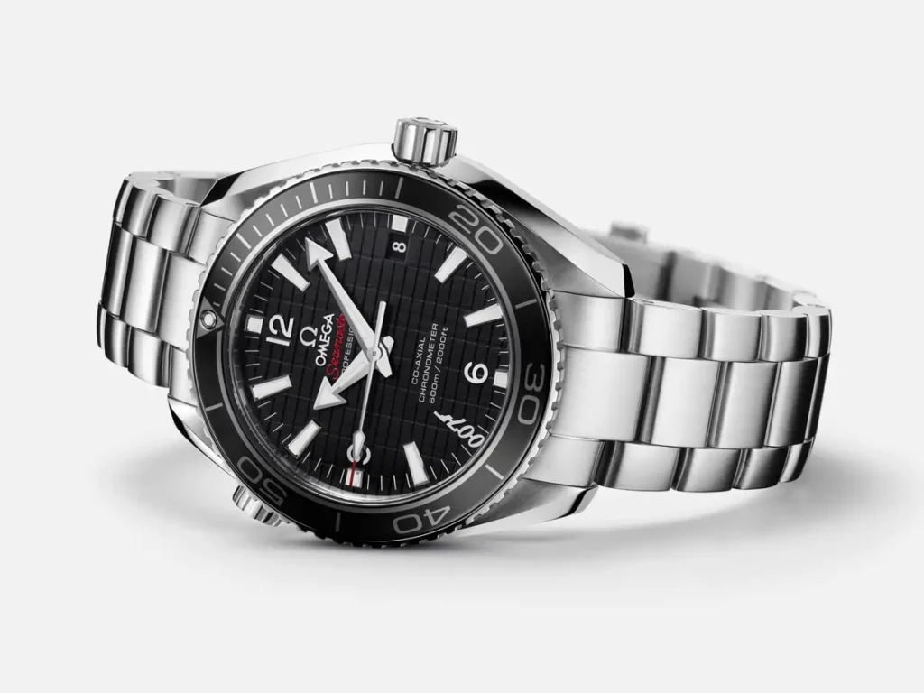 Những cỗ máy thời gian của điệp viên lịch lãm James Bond_26