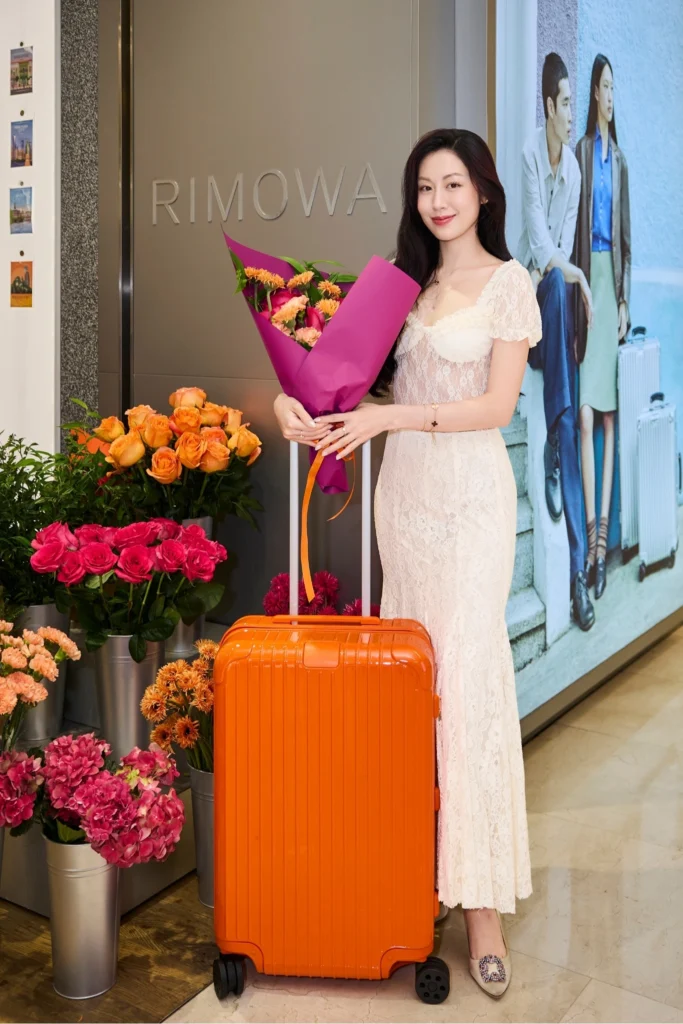 RIMOWA và bản hòa âm sắc màu trên những cung đường lữ hành_6