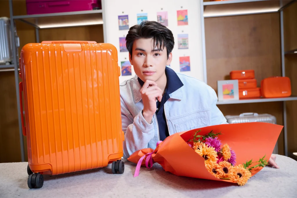 RIMOWA và bản hòa âm sắc màu trên những cung đường lữ hành_8