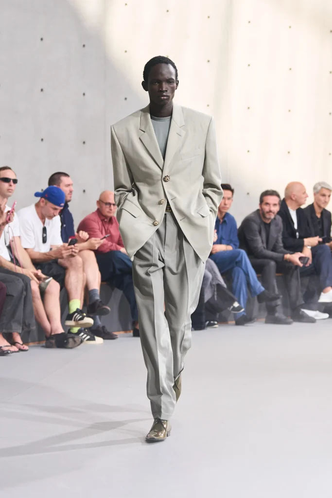 Saint Laurent m S27 001 (1)