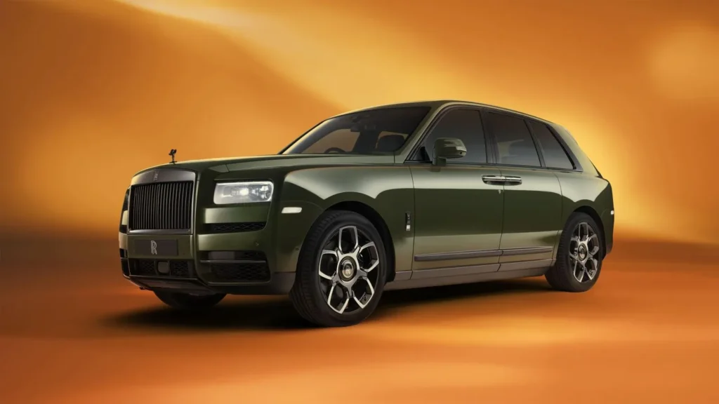 xe ô tô Rolls-Royce Cullinan: SUV siêu sang bán chạy nhất