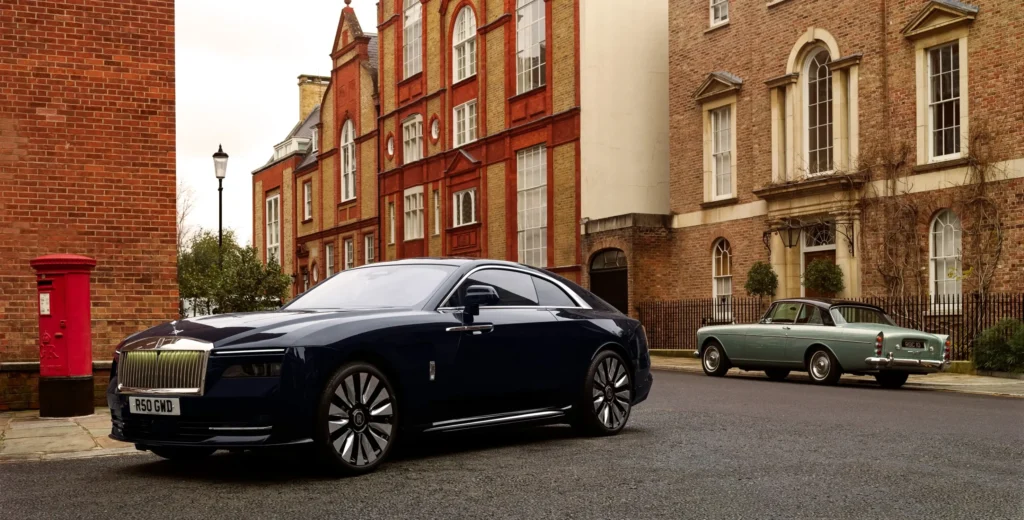 Spectre: Xe điện siêu sang của tương lai
