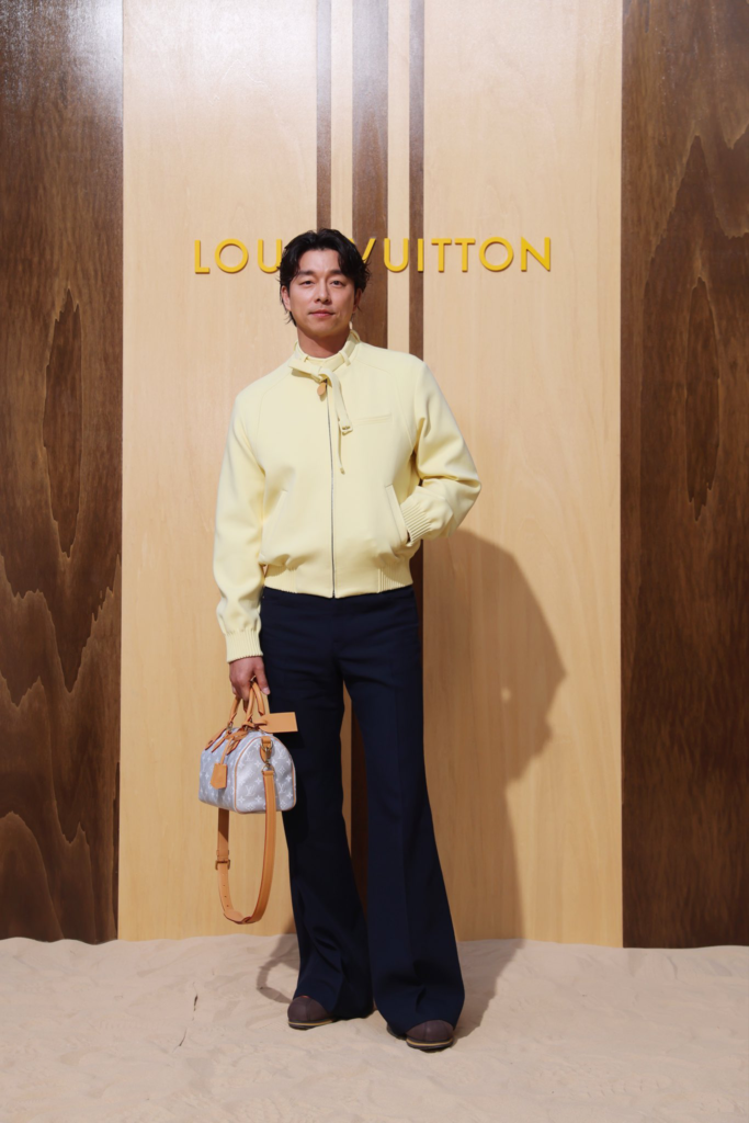 j-hope-gong-yoo-mang-suc-nong-den-louis-vuitton-nam-xuan-he-2027 3