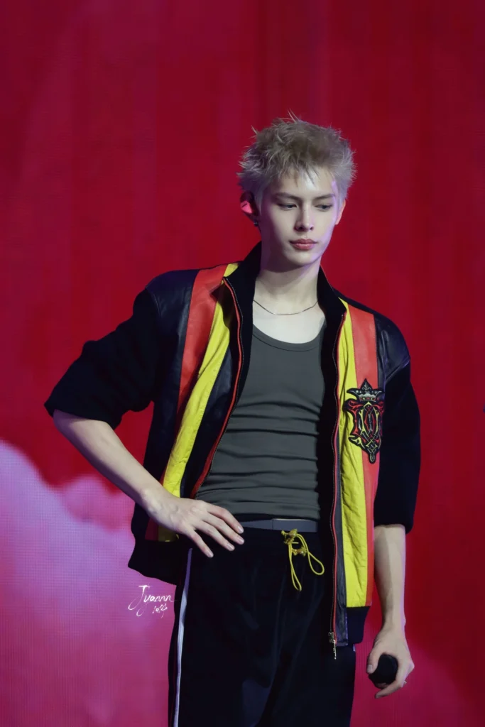james-blonde (5)