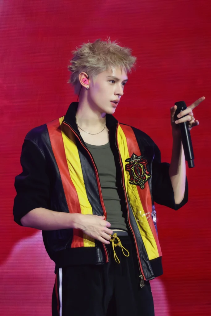 james-blonde (6)