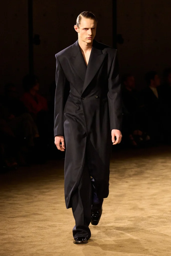 saint-laurent-ss27-front-row21