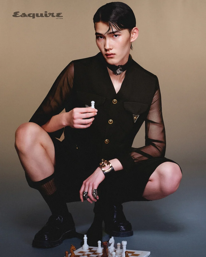 EQVN-UNCROWNED-PRINCE-6