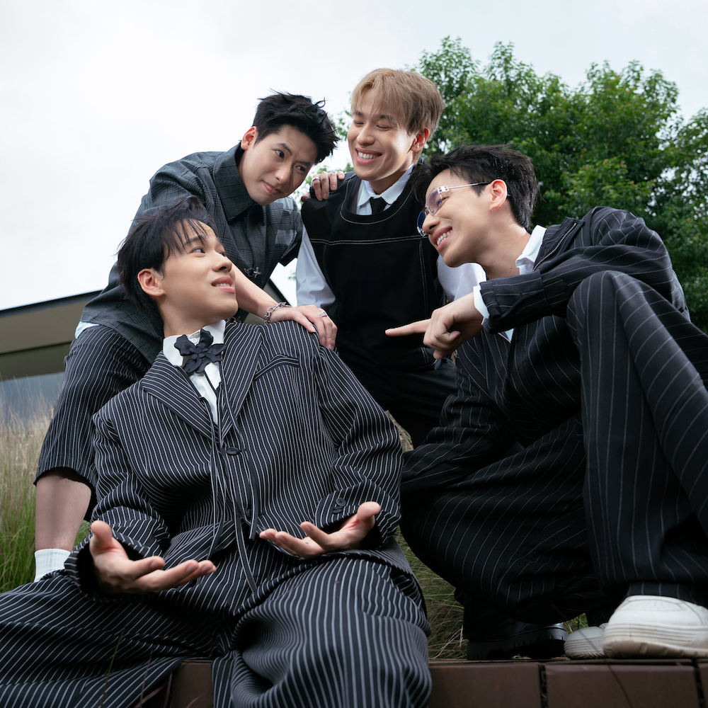 duniverse-ra-mat-mv-anh-rat-yeu 7