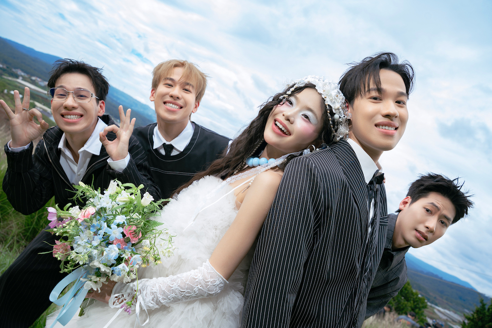 duniverse-ra-mat-mv-anh-rat-yeu 8