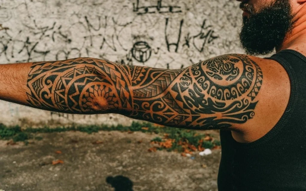 Hình xăm Tribal mạnh mẽ
