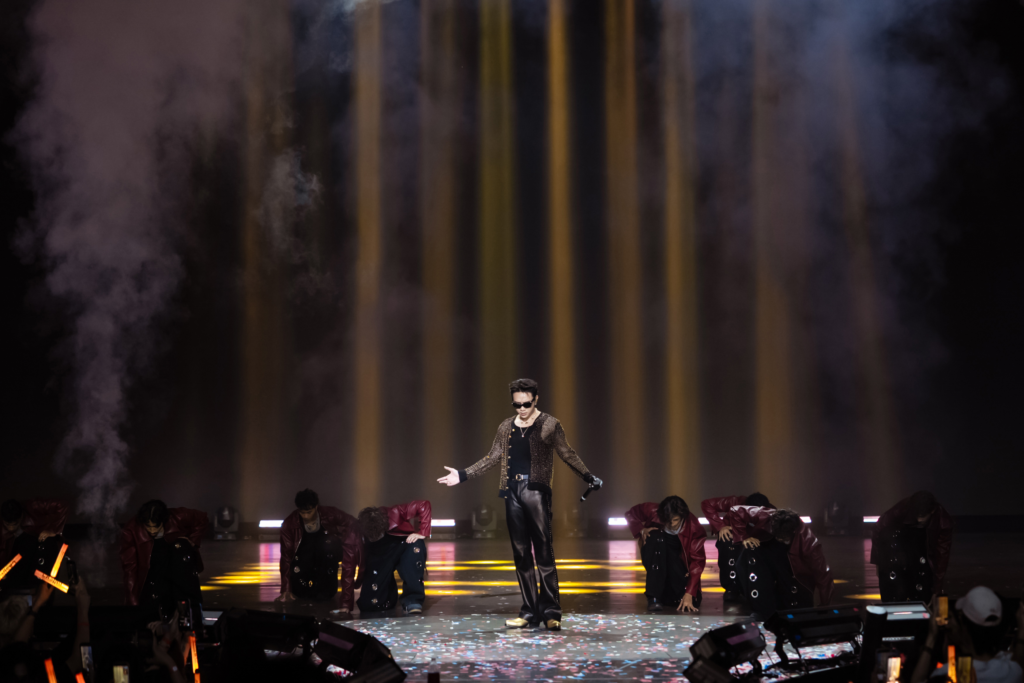 kosmik-live-concert-2026-tai-my-khep-lai-voi-nhung-san-khau-kho-quen 34