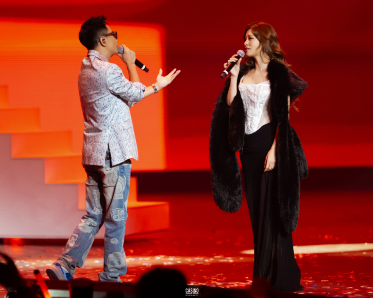 kosmik-live-concert-2026-tai-my-khep-lai-voi-nhung-san-khau-kho-quen thum
