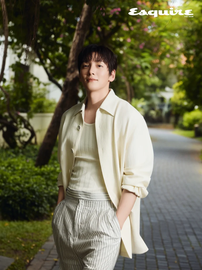 phong-van-doc-quyen-ji-chang-wook 2