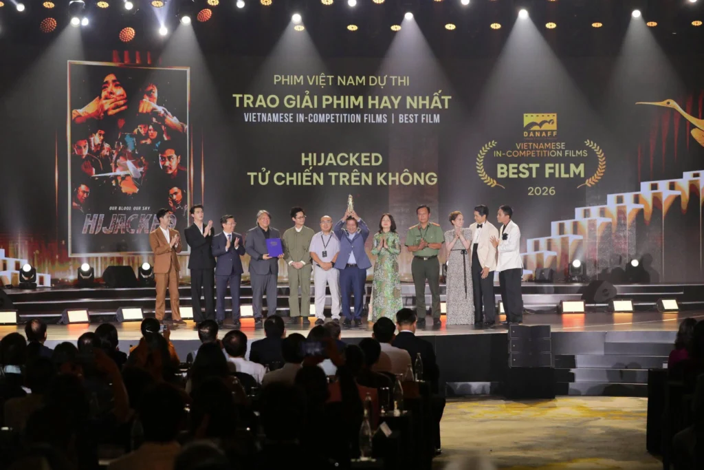 tu-chien-tren-khong-thang-lon-tai-lien-hoan-phim-chau-a-da-nang-2026