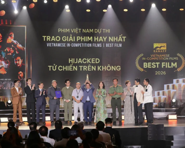 tu-chien-tren-khong-thang-lon-tai-lien-hoan-phim-chau-a-da-nang-2026 thum
