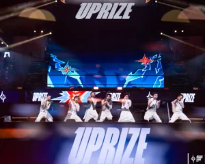 uprize-nhanh-chong-cham-toi-giac-mo-luu-dien-my thum