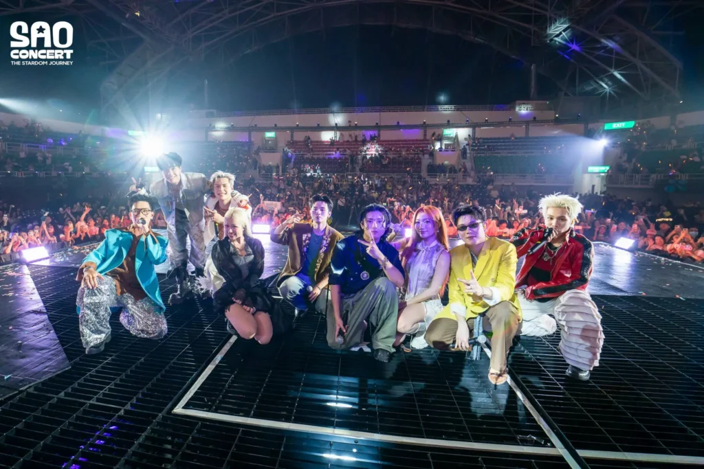 vuong-binh-don-sinh-nhat-ben-grey-d-phung-khanh-linh-tai-sao-concert 36